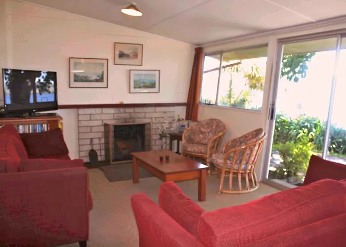 Moeroa - Wharewaka Holiday Home